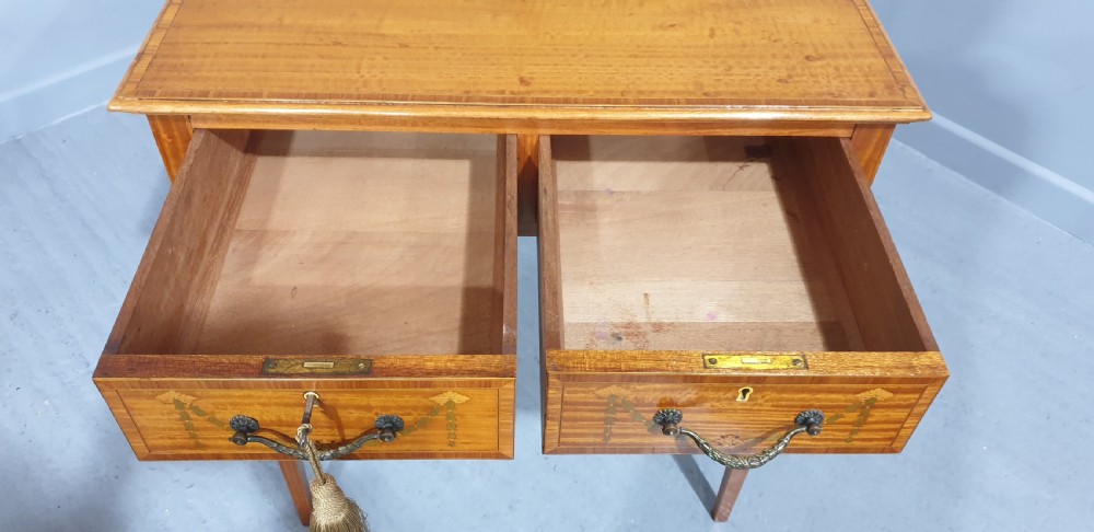 Super Satinwood Side Table View X