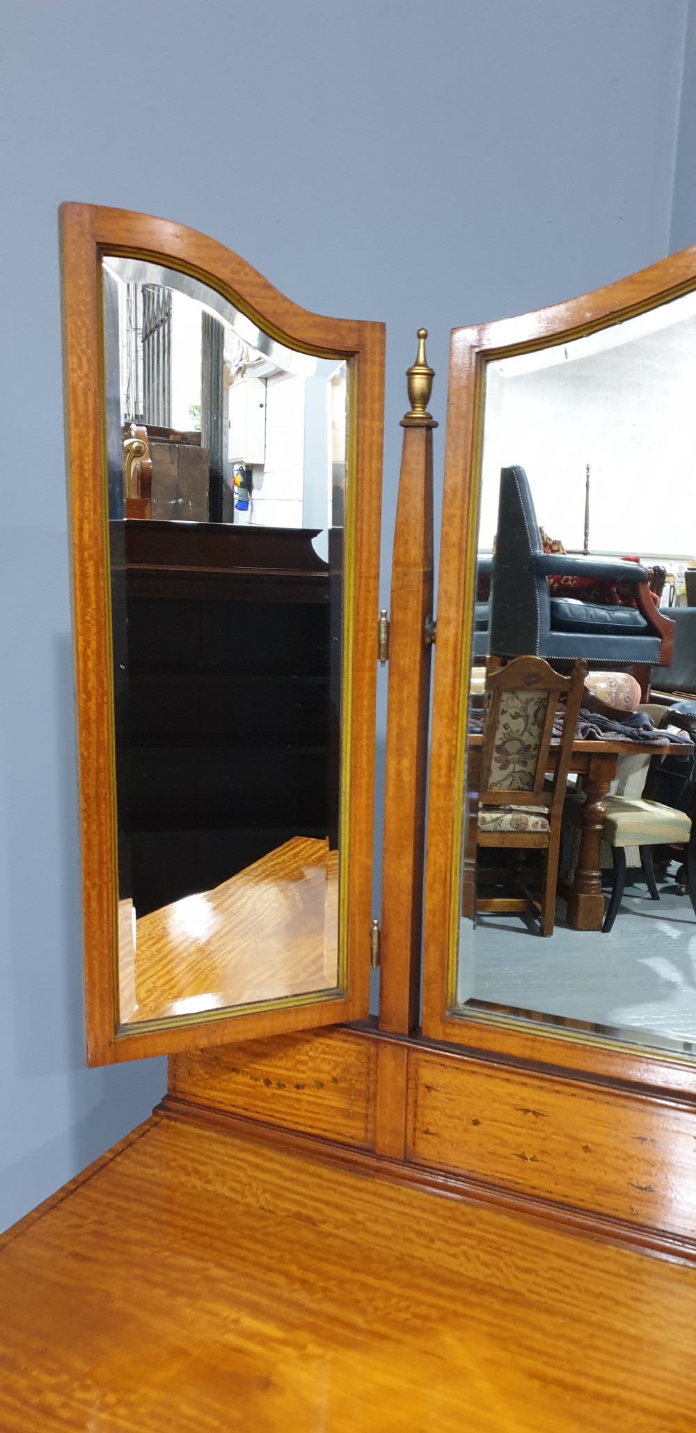 Superb Satinwood Dressing Table View VII