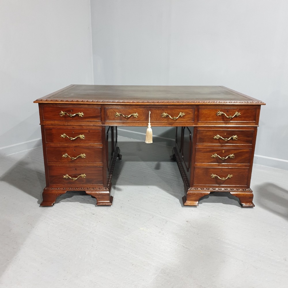 Superb Mahogany Partners Desk