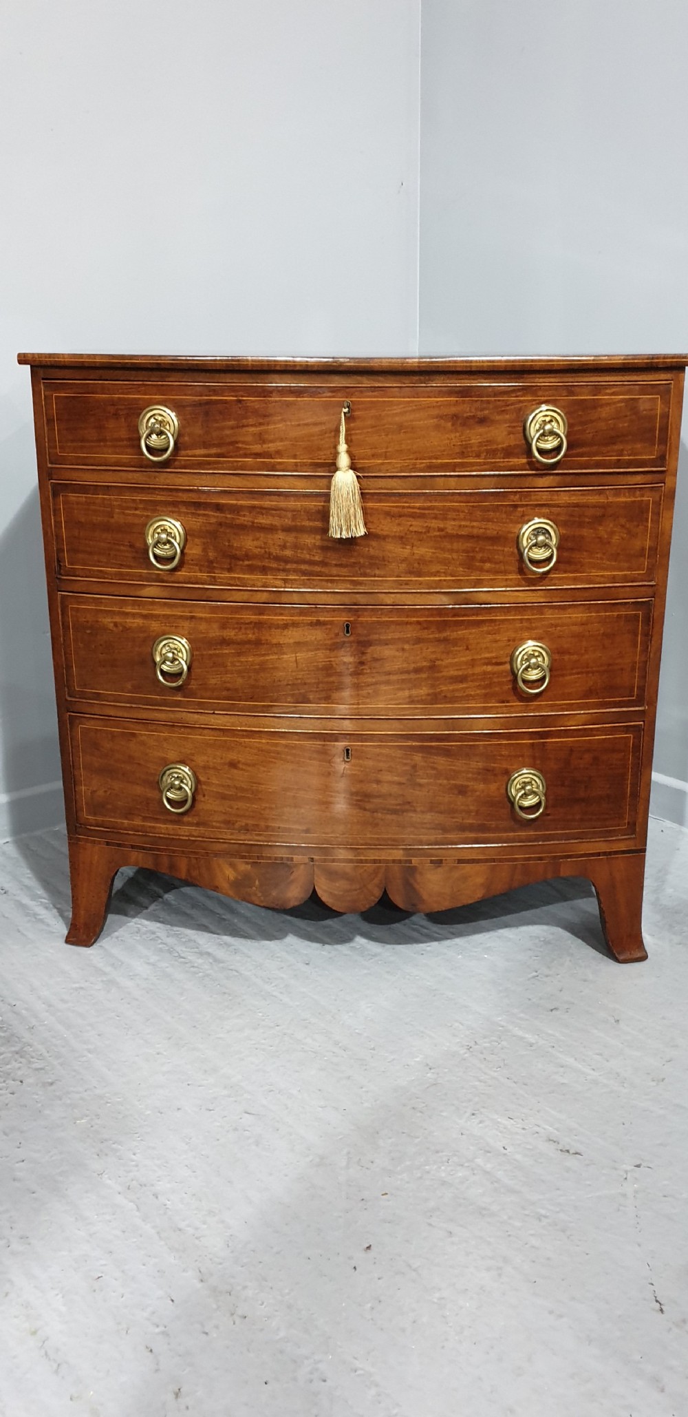 Outstanding Georgian Bowed Chest of Drawers