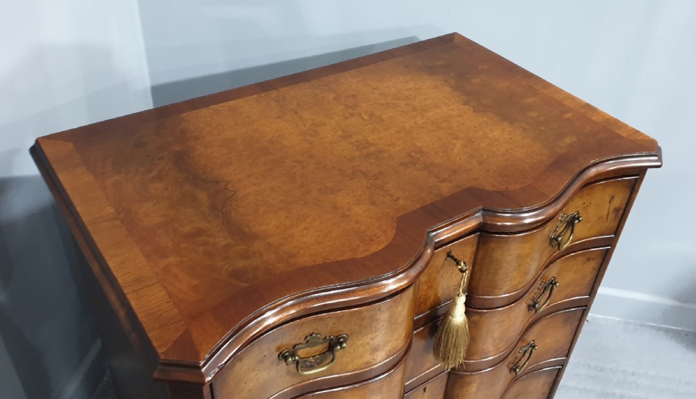 Top Quality Burr Walnut Chest of Drawers View VII