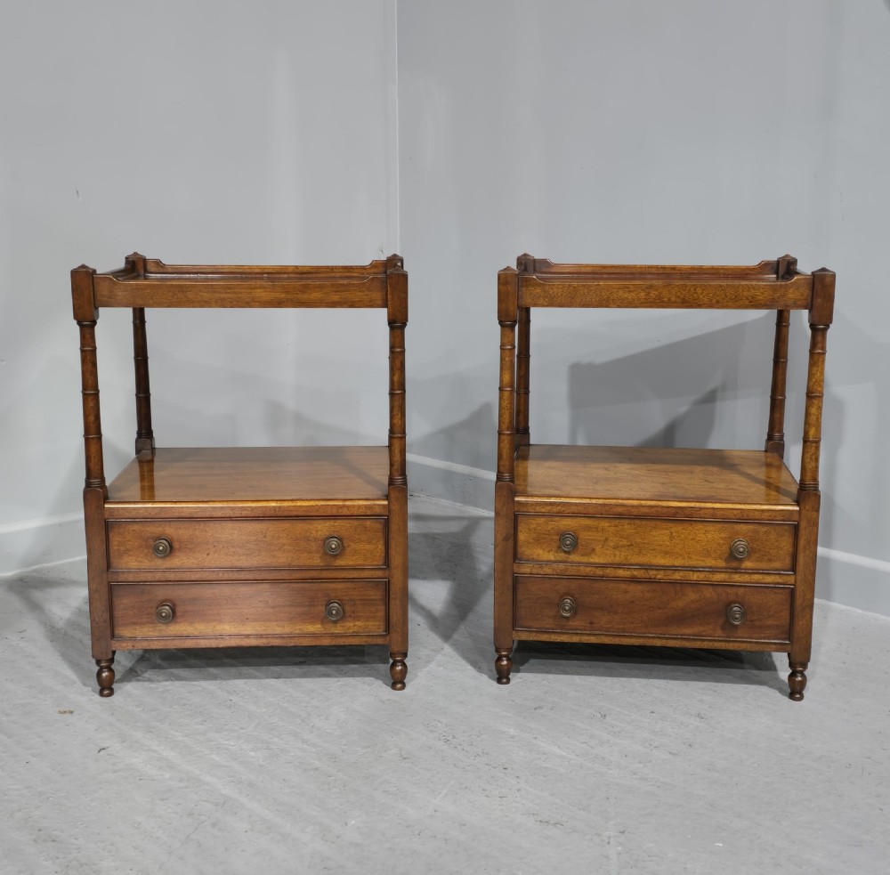 Superb Pair Georgian Mahogany Bedside Lamp Tables