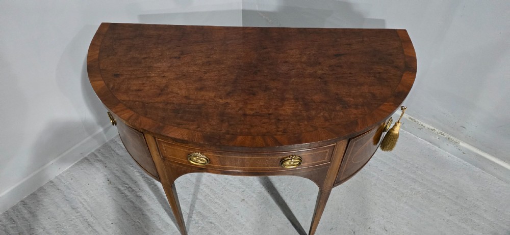 Very Pretty Georgian Inlaid Mahogany Bowed Sideboard View IV