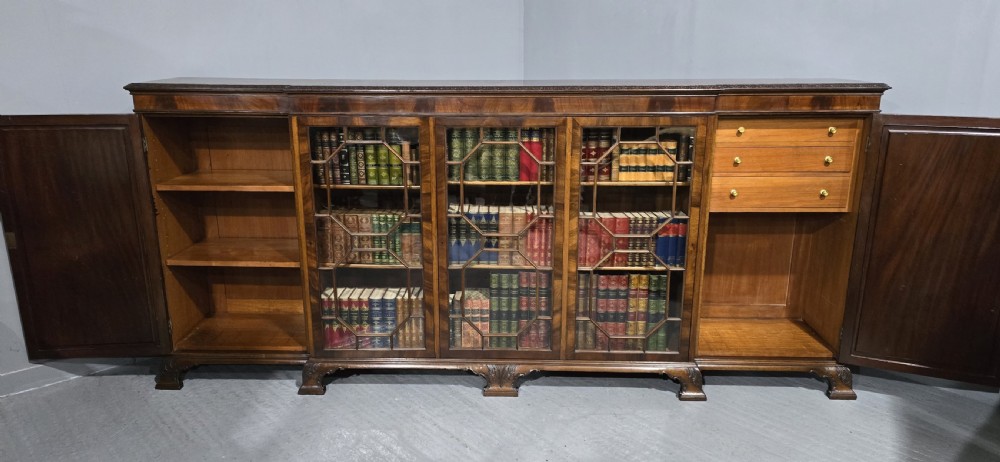 Magnificent Chippendale Mahogany Library Bookcase View XIII