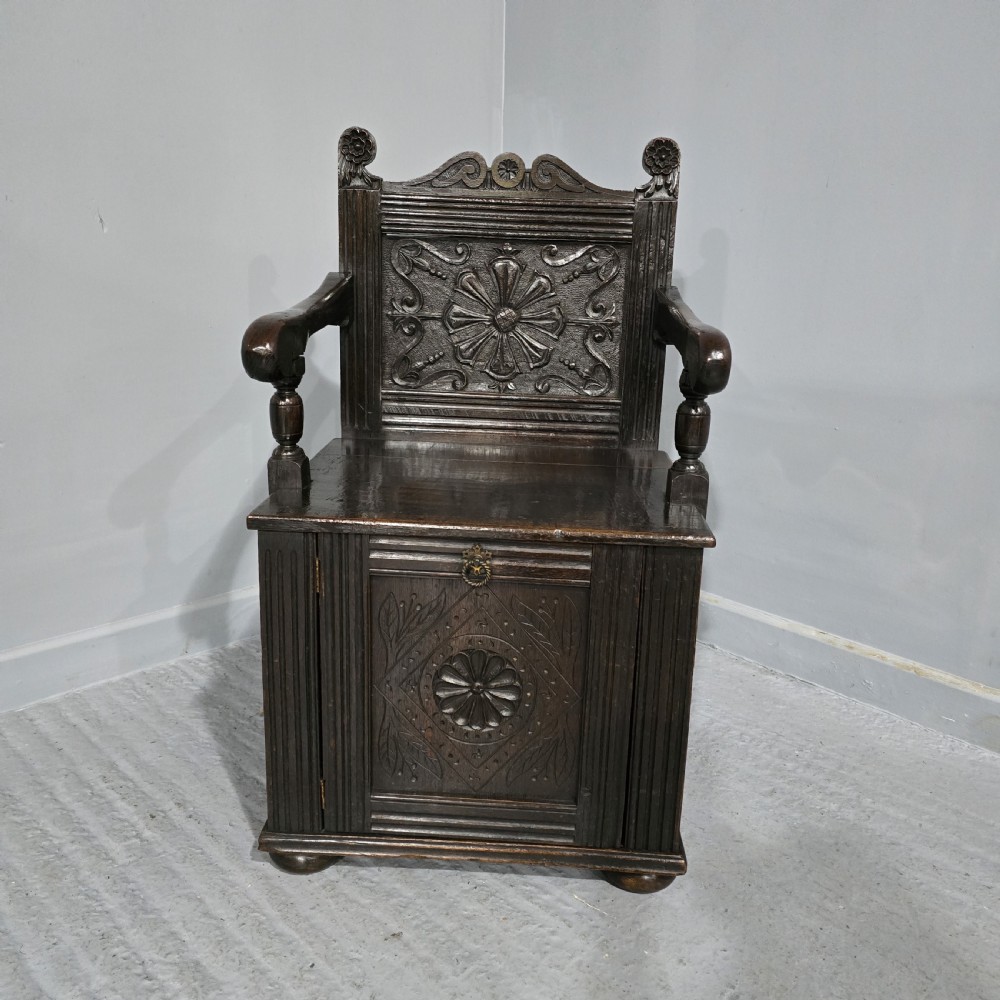 Oak Monks Bench of Small Proportions