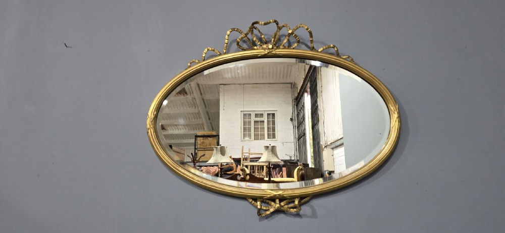 Lovely Early Victorian Oval Gilt Mirror View II