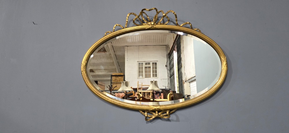 Lovely Early Victorian Oval Gilt Mirror View IV