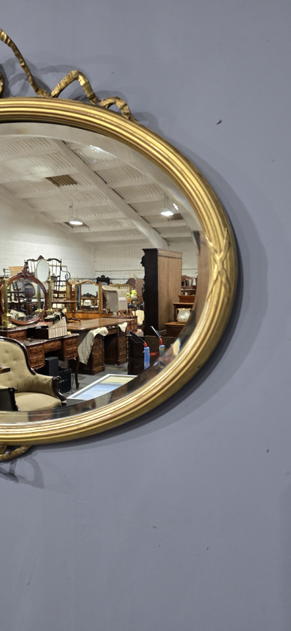 Lovely Early Victorian Oval Gilt Mirror View VIII