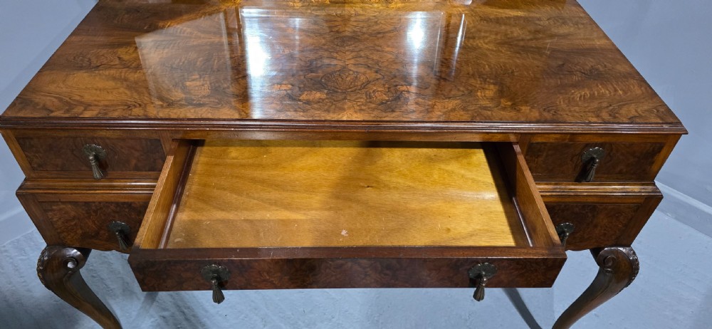 Lovely Quality Burr Walnut Dressing Table View VIII