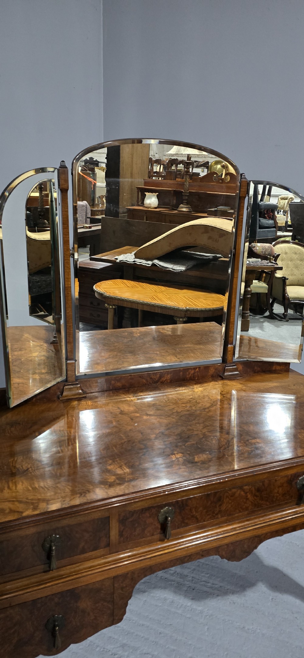 Lovely Quality Burr Walnut Dressing Table View X