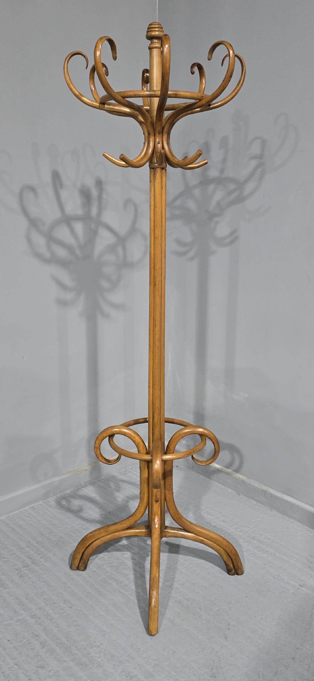 Super Bentwood Coat Stand View II