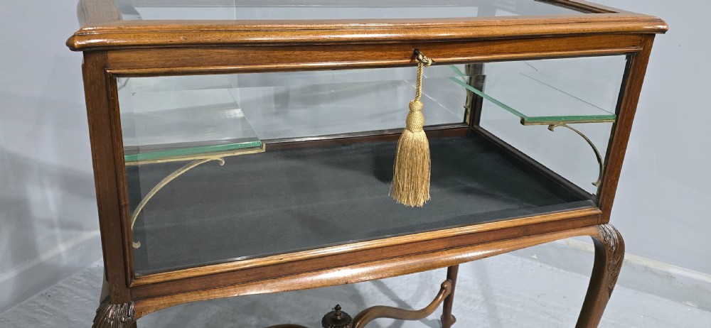 Superb Mahogany Bijouterie Table View IV