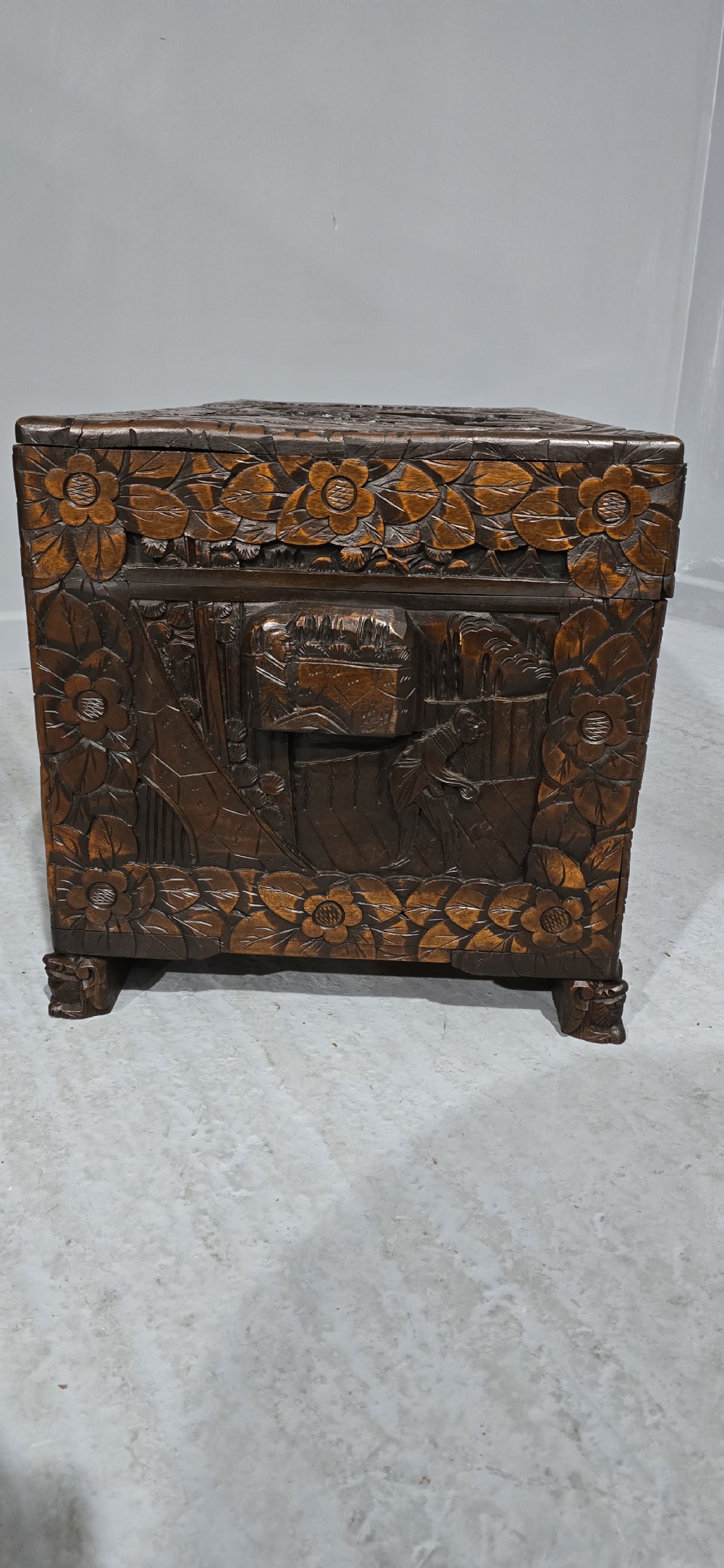 Top Quality Camphor Wood Chest View II