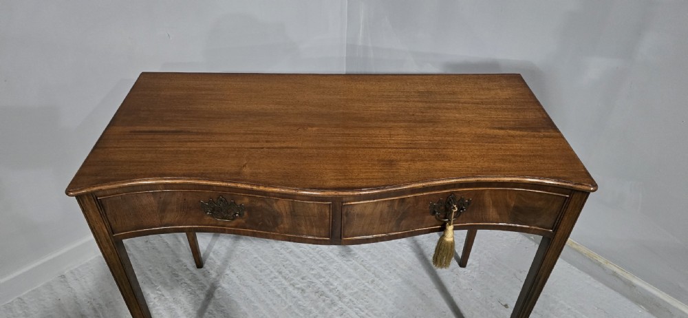 Lovely Mahogany Sidetable View IV