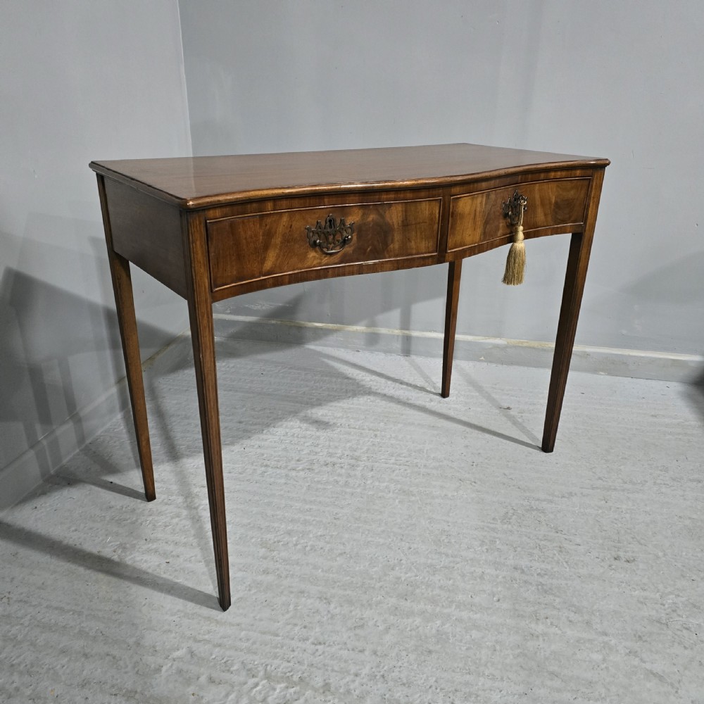 Lovely Mahogany Sidetable View VII