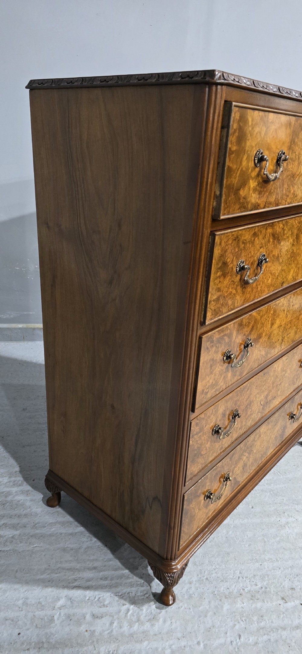 Excellent Quality Burr Walnut Chest of Drawers View IV