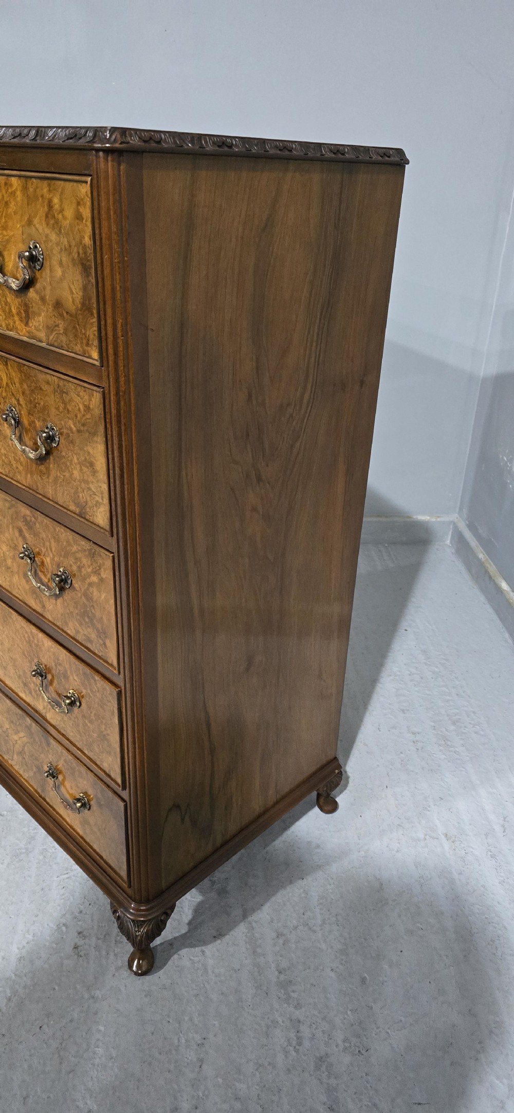 Excellent Quality Burr Walnut Chest of Drawers View V
