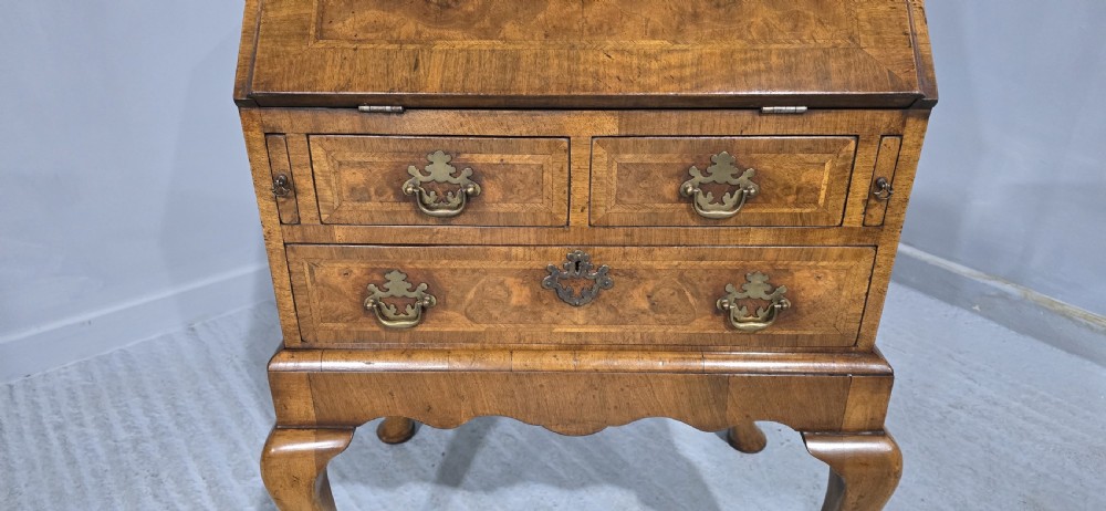 Outstanding Queen Anne Burr Walnut Bureau View III