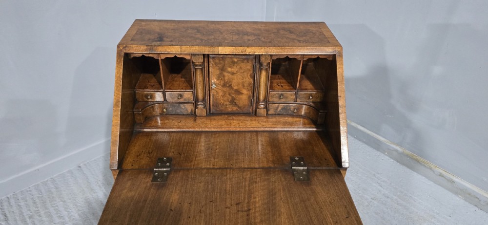 Outstanding Queen Anne Burr Walnut Bureau View VI