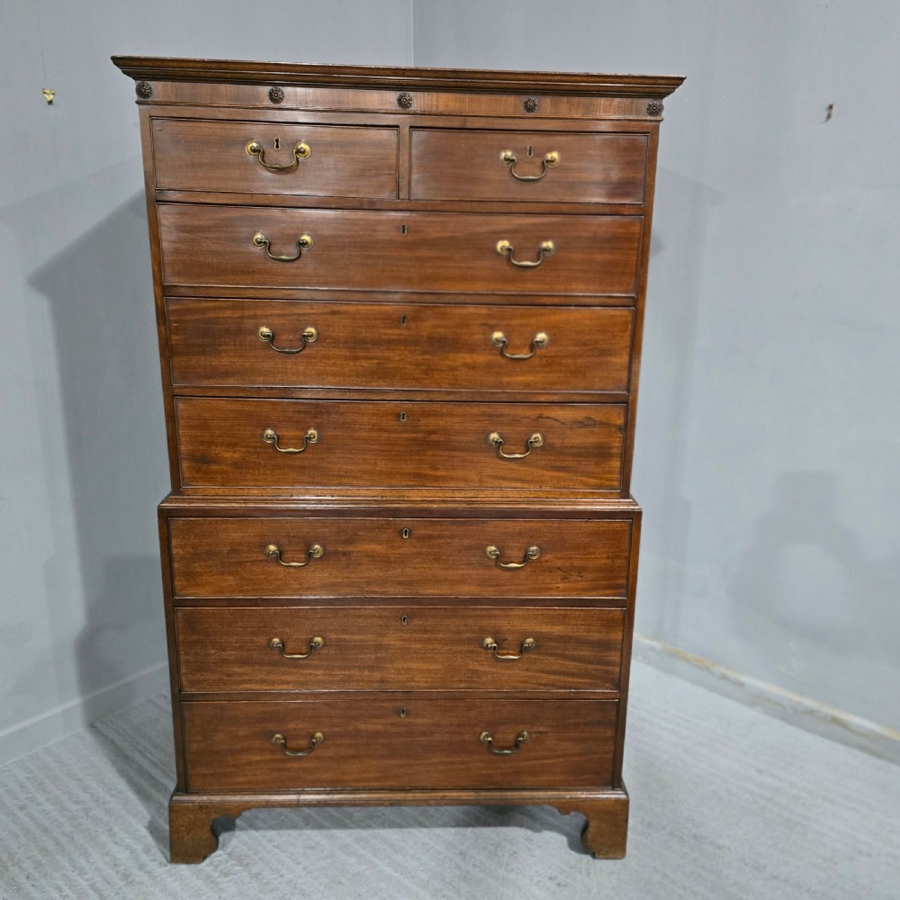 Top Quality Georgian Mahogany Chest on Chest of Drawers View II