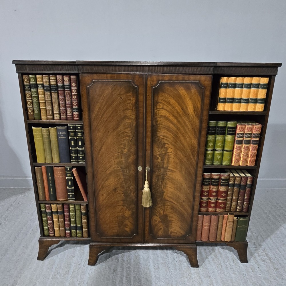 Top Quality Mahogany Breakfront Bookcase of Small Proportions View III