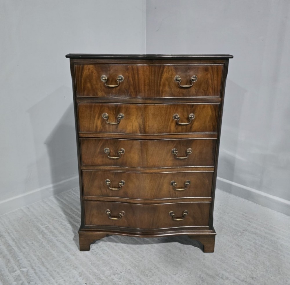 Good Mahogany Tall Chest of Drawers