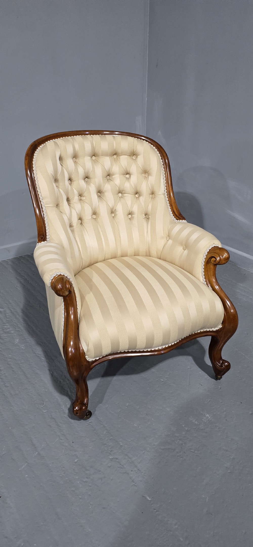 Lovely Victorian Mahogany Armchair View IX