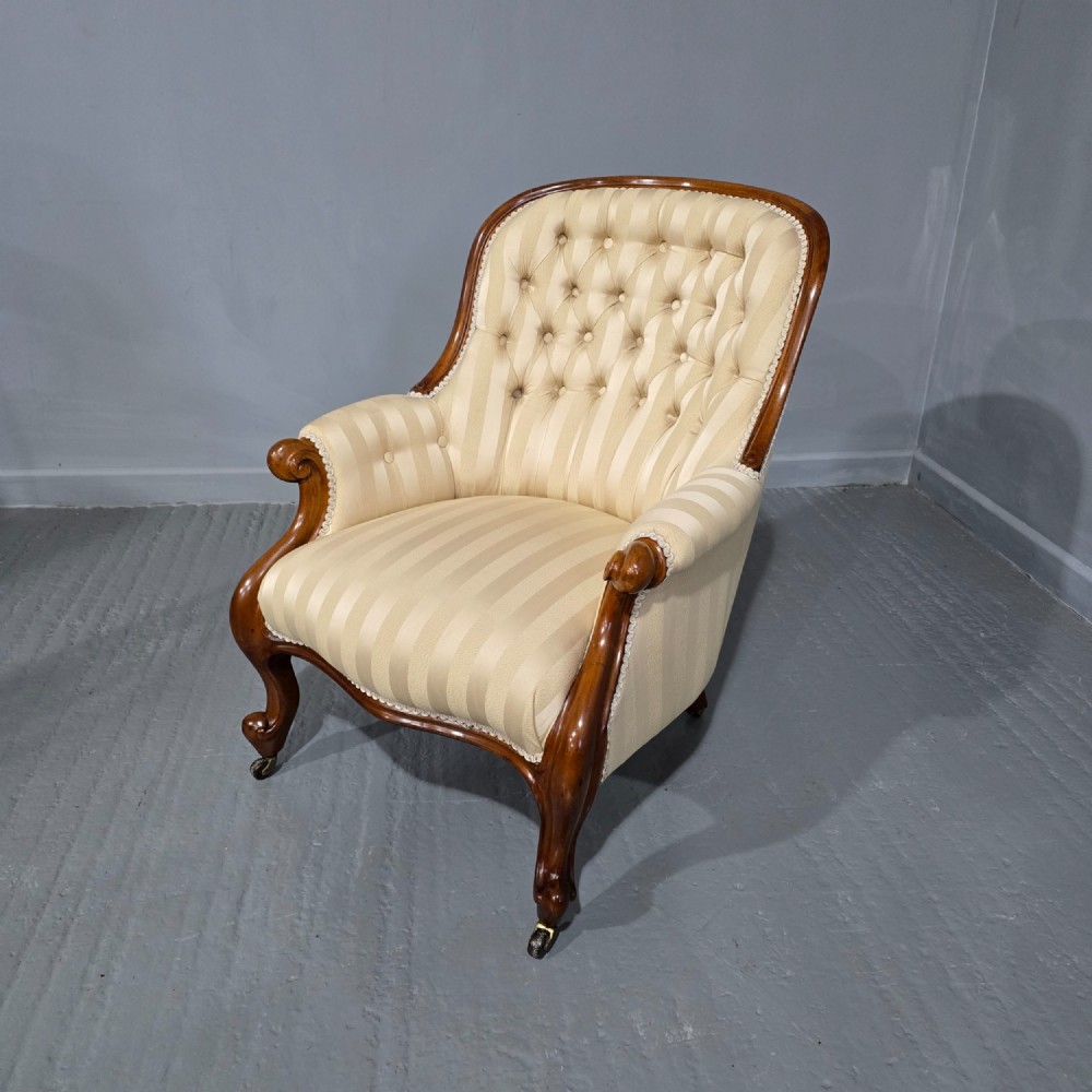 Lovely Victorian Mahogany Armchair