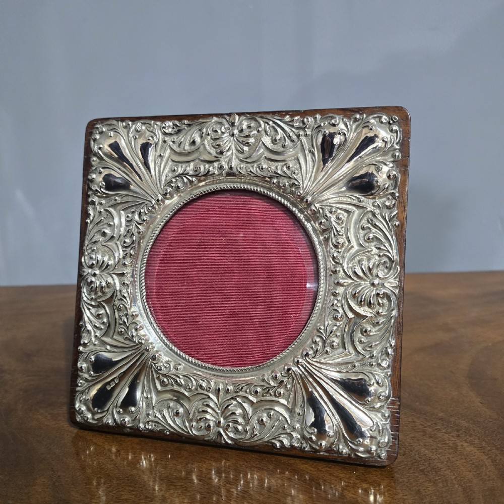 Pretty Edwardian Silver Rococo Photo Frame