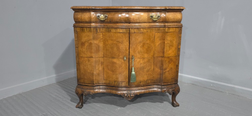 Superb Burr Walnut Commode Side Cabinet View VII