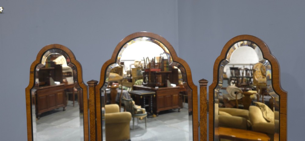 Super Queen Anne Burr Walnut Dressing Table View X