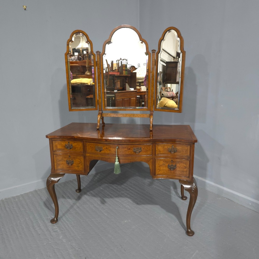 Super Queen Anne Burr Walnut Dressing Table