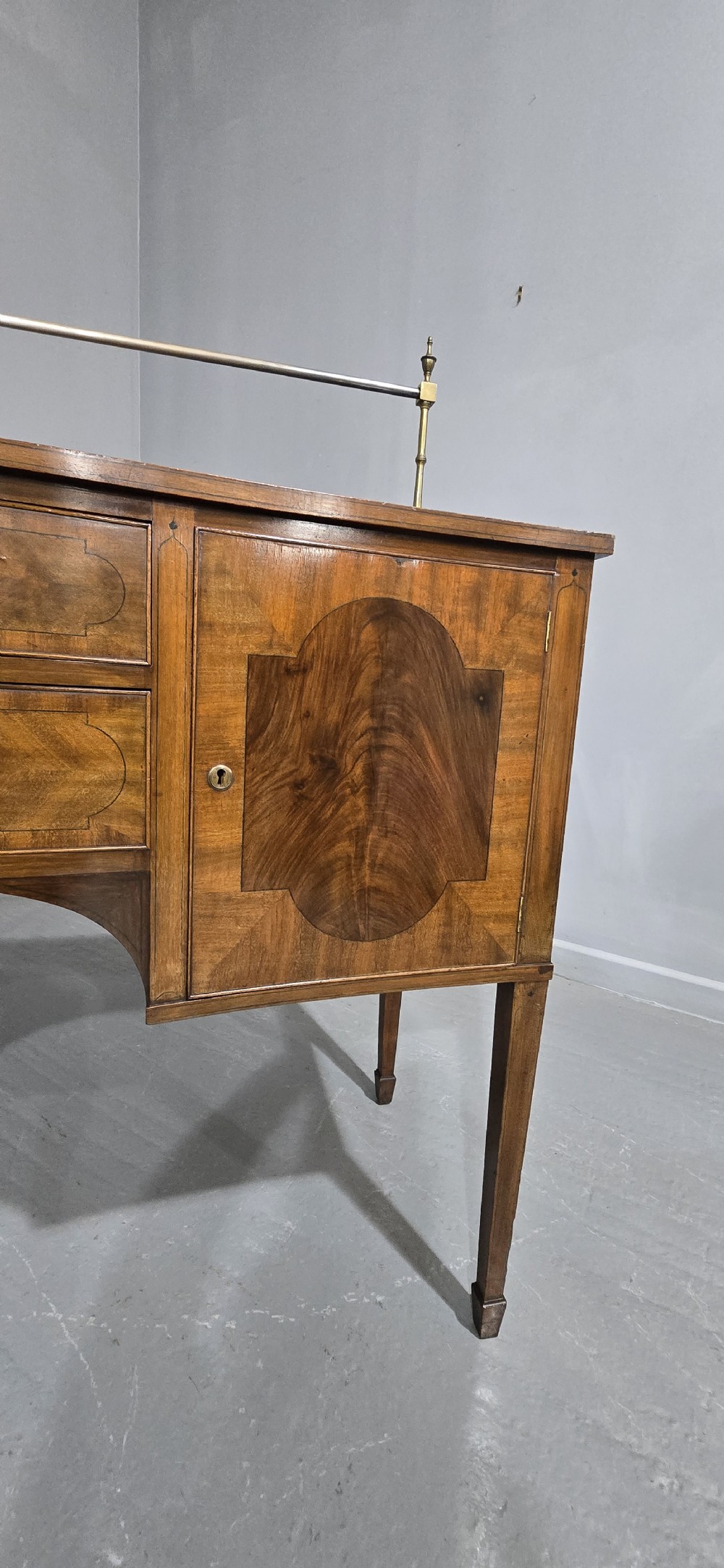 Superb Georgian Mahogany Sideboard View VI