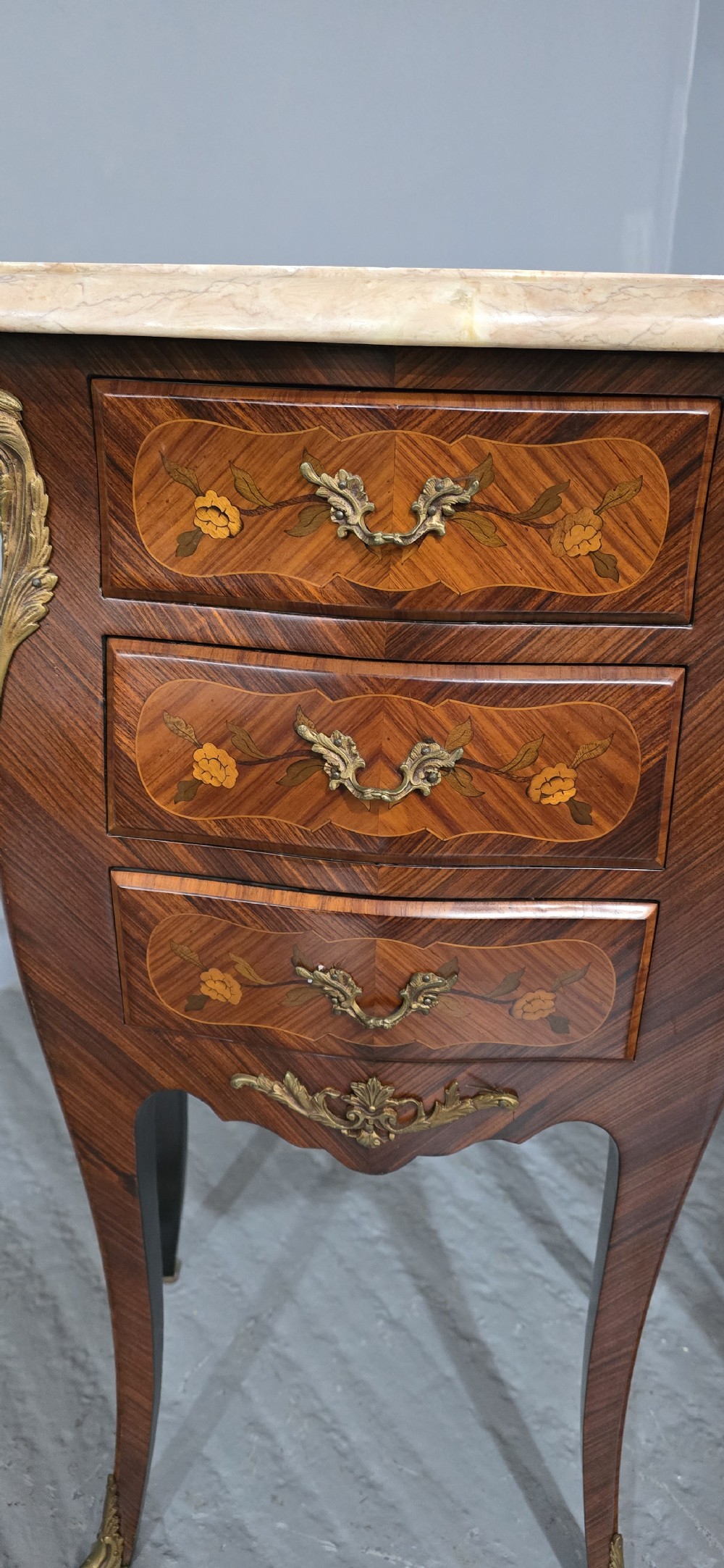 Top Quality Pair French Bedside Lamp Chests of Drawers View VIII