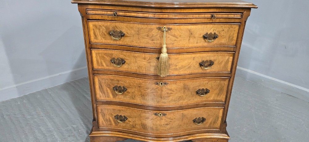 Top Quality Burr Walnut Chest of Drawers View VI