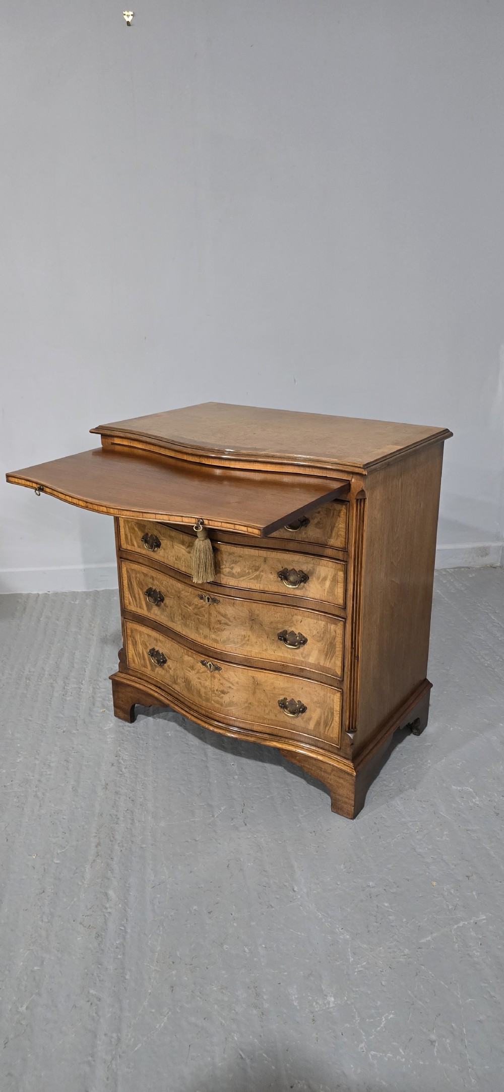 Top Quality Burr Walnut Chest of Drawers View VII