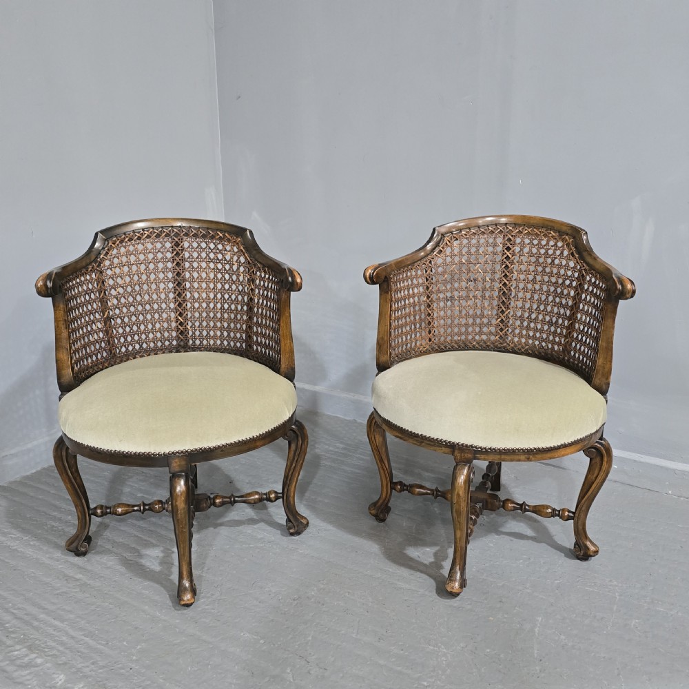 Very good Pair Bergere Tub Chairs