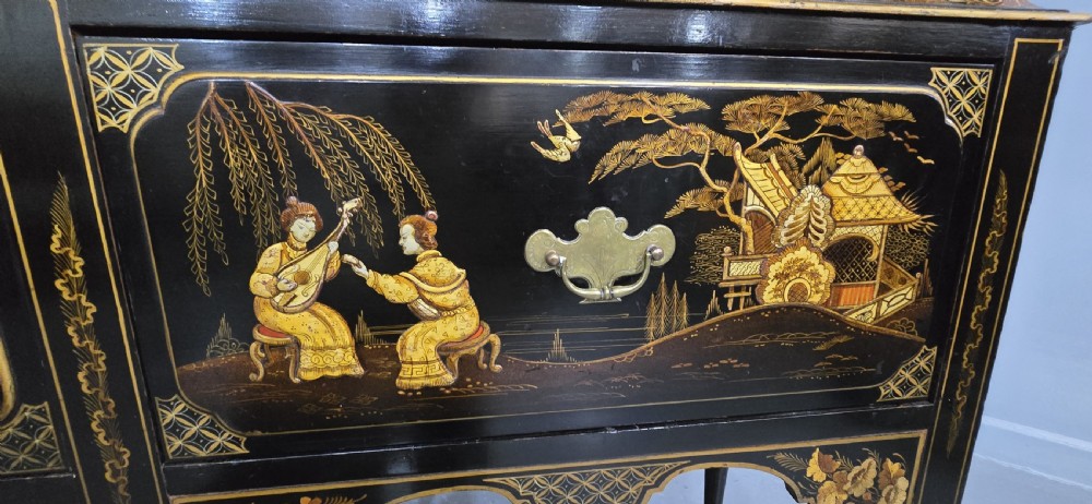 Top Quality Chinoiserie Display Cabinet View XVII
