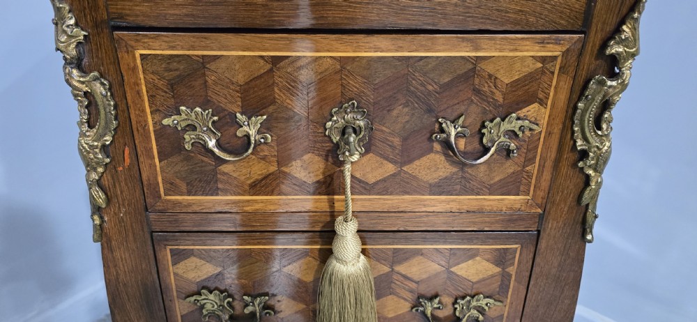 Very Pretty French Chest of Drawers View VII