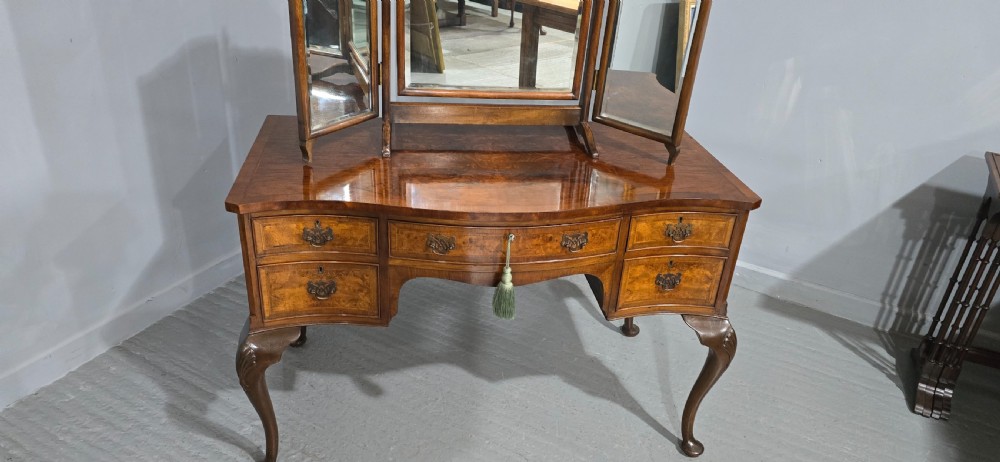 Super Serpentine Burr Walnut Dressing Table View VII