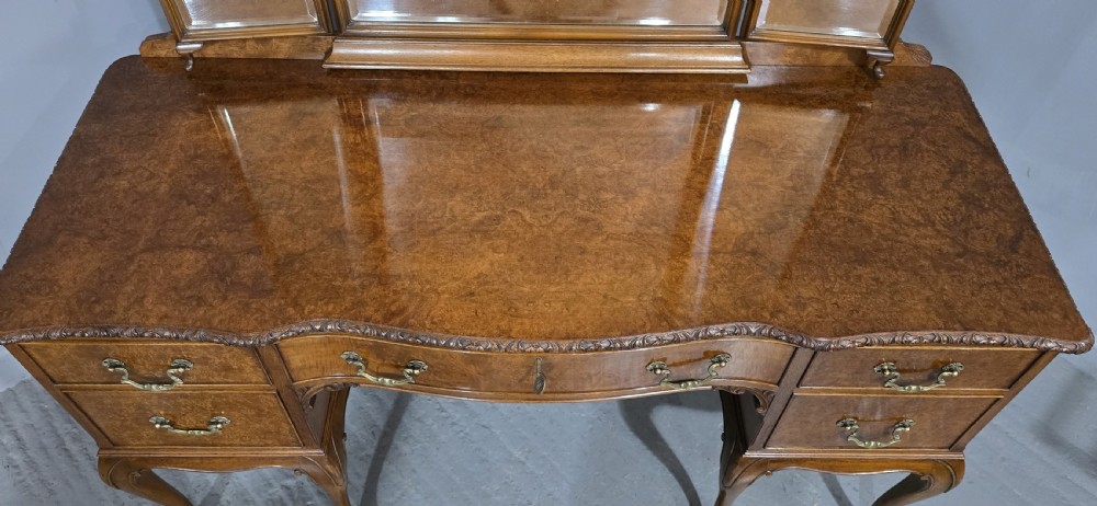 Superb Queen Anne Burr Walnut Dressing Table View IX
