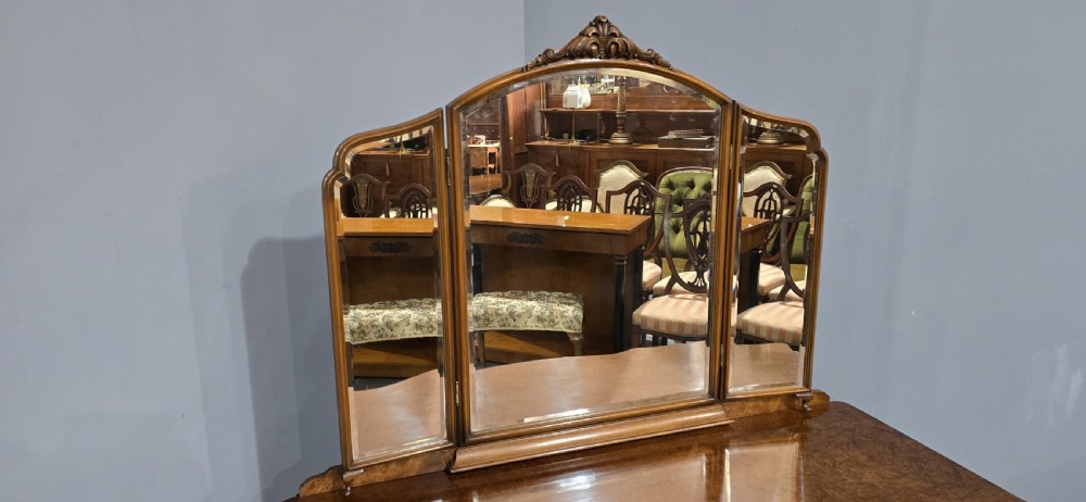 Superb Queen Anne Burr Walnut Dressing Table View XIV