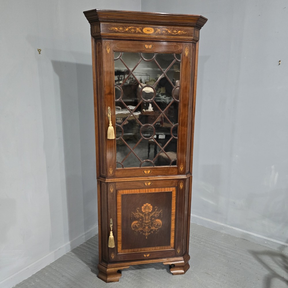 Top Quality Inlaid Mahogany Cabinet