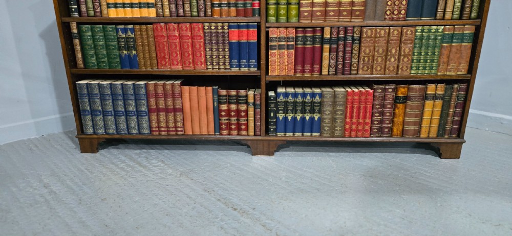 Good Mahogany Low Open Adjustable Bookcase View IV