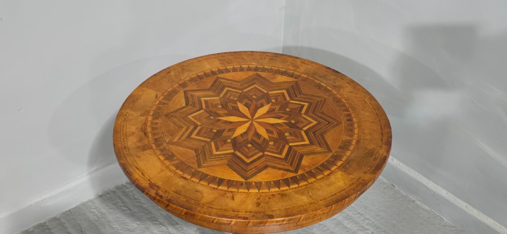 Italian Specimen Table View V