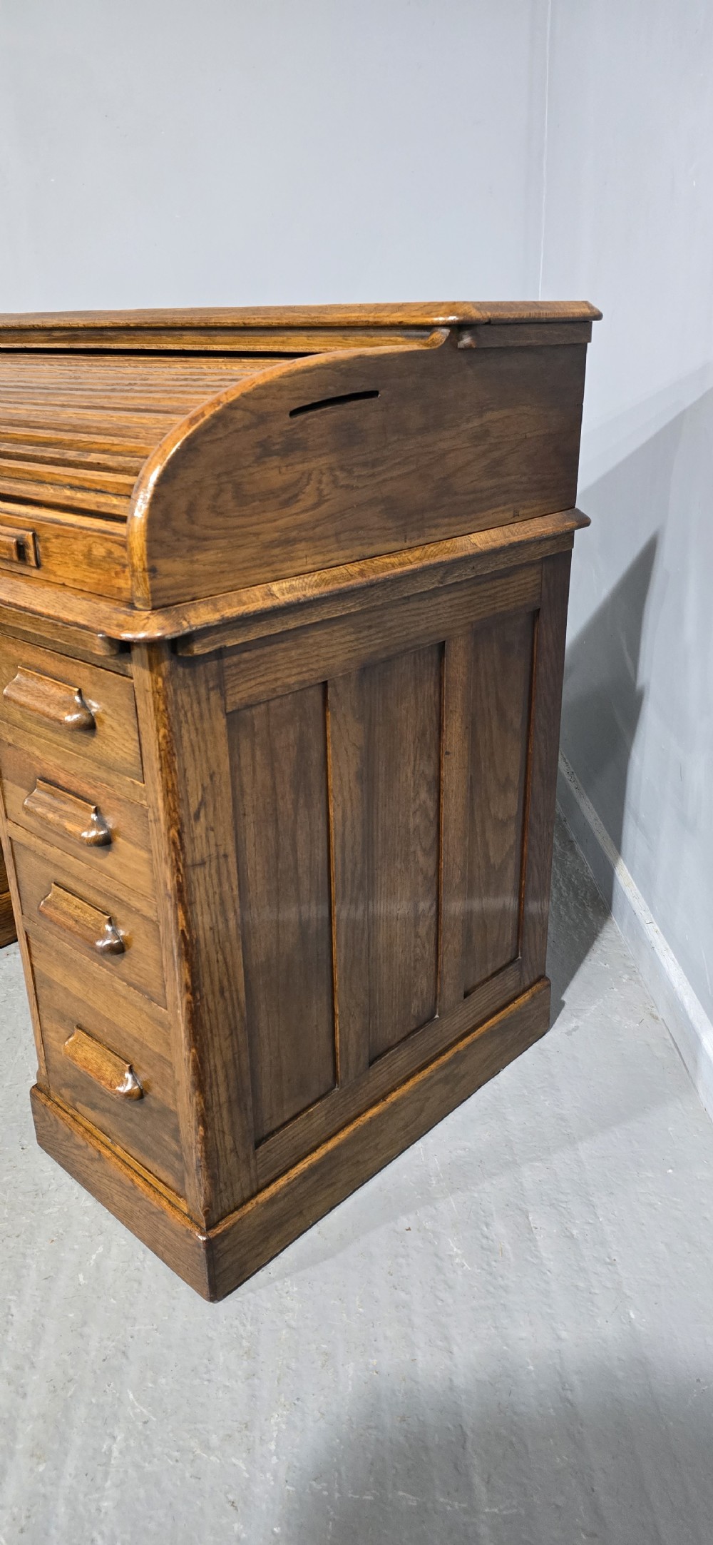 Oak Roll Top and Matching Desk Chair View XII