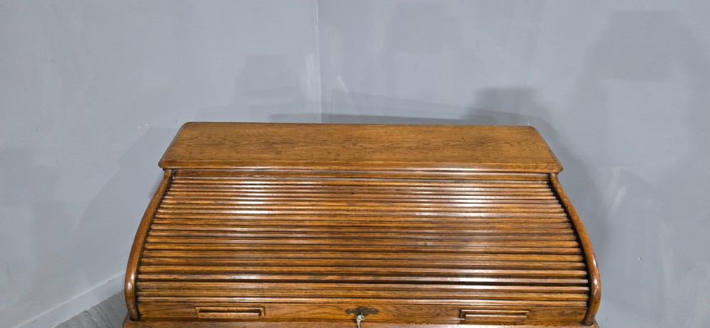 Oak Roll Top and Matching Desk Chair View XIII