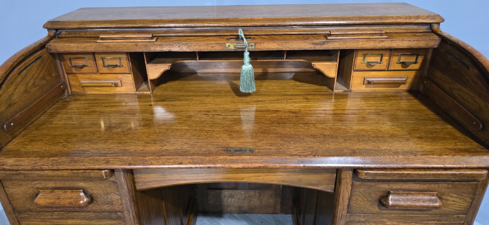 Oak Roll Top and Matching Desk Chair View XV