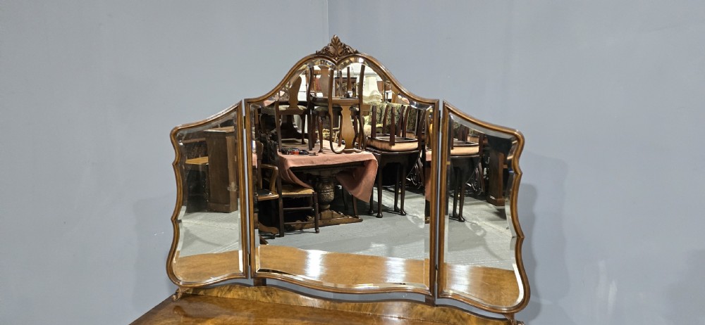 Stunning Queen Anne  Burr Walnut Dressing Table View VII
