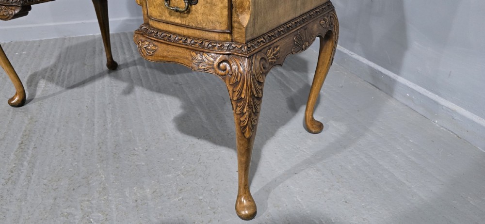Stunning Queen Anne  Burr Walnut Dressing Table View XI